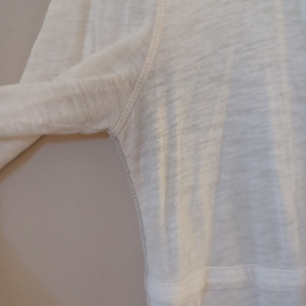 American Eagle 3/4 sleeve top - Picture 4 of 4